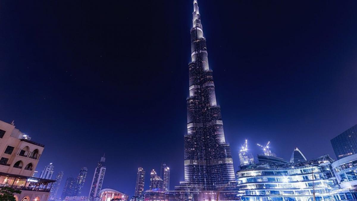 dubai spectacolul laser de anul nou intra in cartea recordurilor video
