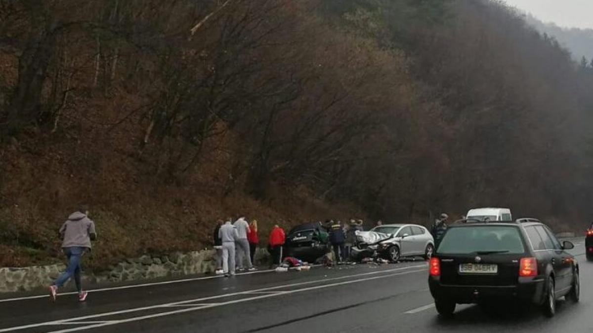 UPDATE - Accident cu 6 victime pe Valea Oltului. O persoană în comă