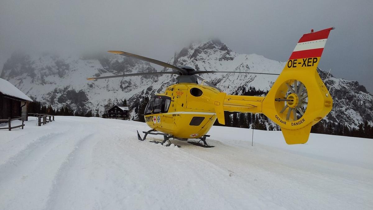 Bărbatul surprins de avalanșa din Făgăraș va înnopta la sediul Salvamont