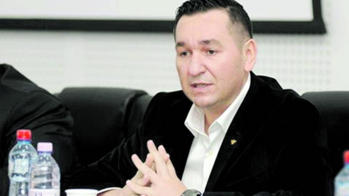Cel mai ghinionist parlamentar, judecat pentru porcării