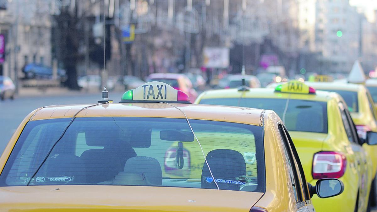 Taximetriştii, mulţumiţi de dispeceratul Primăriei Capitalei