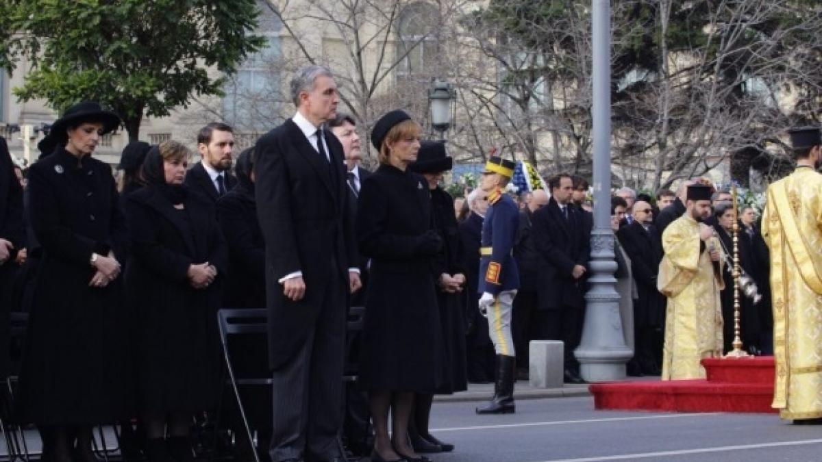 Familia Regală, la parastasul de 40 de zile al Regelui Mihai