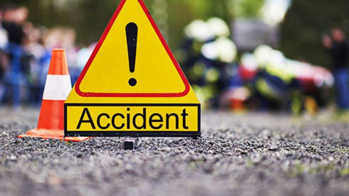 Accident teribil la Cioranii de Jos! O mamă şi fiica ei au fost lovite de o maşină pe trotuar