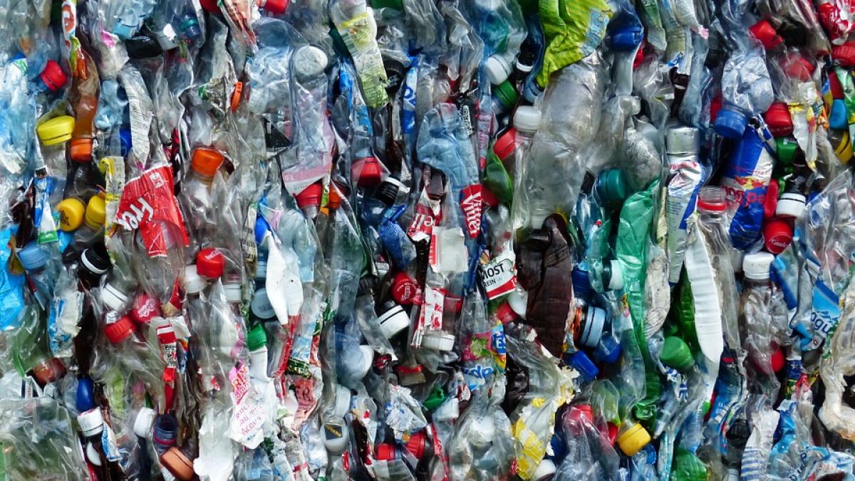 Comisia Europeană: Toate ambalajele din plastic, obligatoriu reciclabile