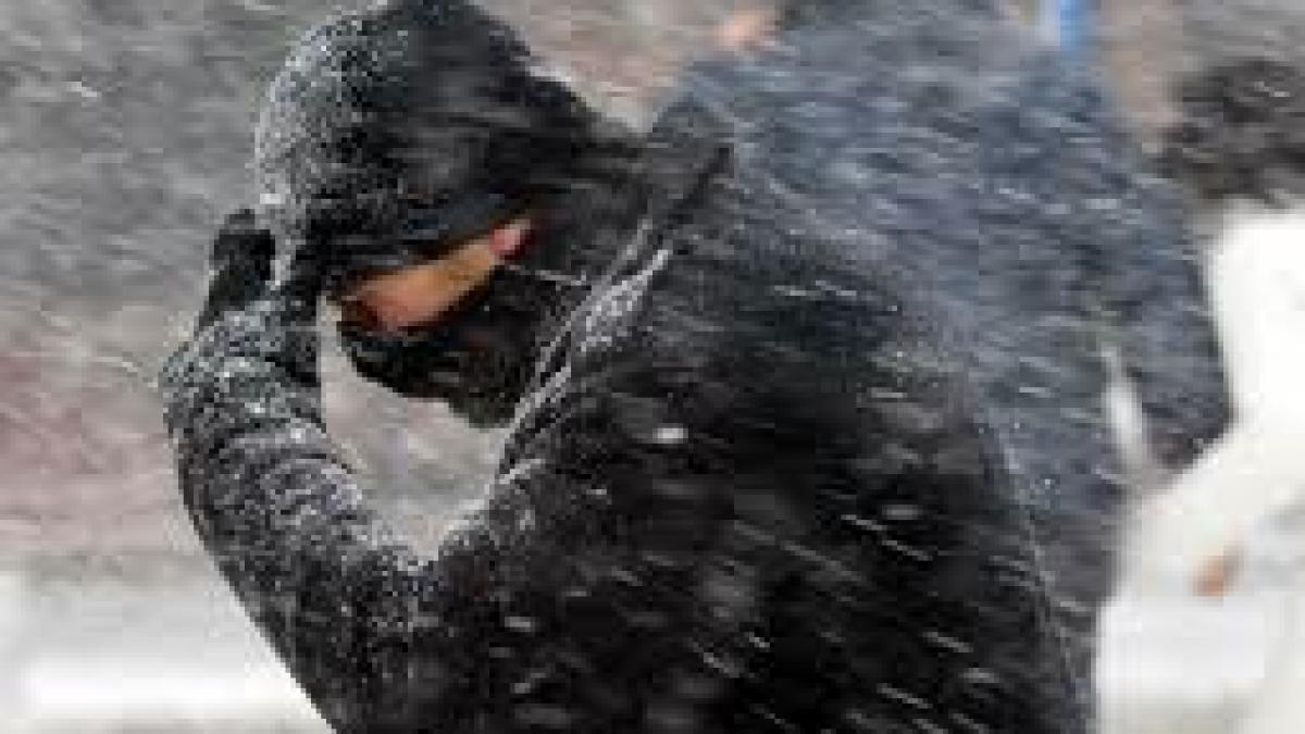 Meteorologii au emis cod portocaliu de vreme rea! La munte vântul va depăşi 80 km/h 