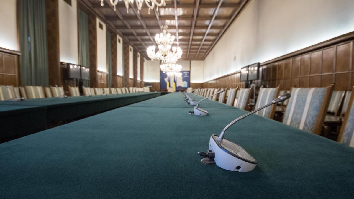 Miniştrii apropiaţi fostului premier, eliminaţi din viitorul Guvern