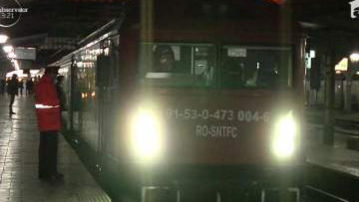 De ziua Unirii Principatelor o locomotivă colorată în roşu, galben şi albastru a transportat călători în Moldova
