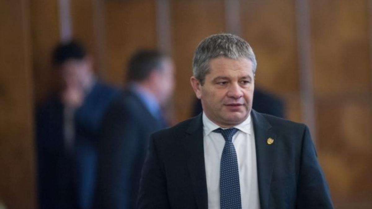 Ministrul Sănătăţii a resuscitat o persoană în avion