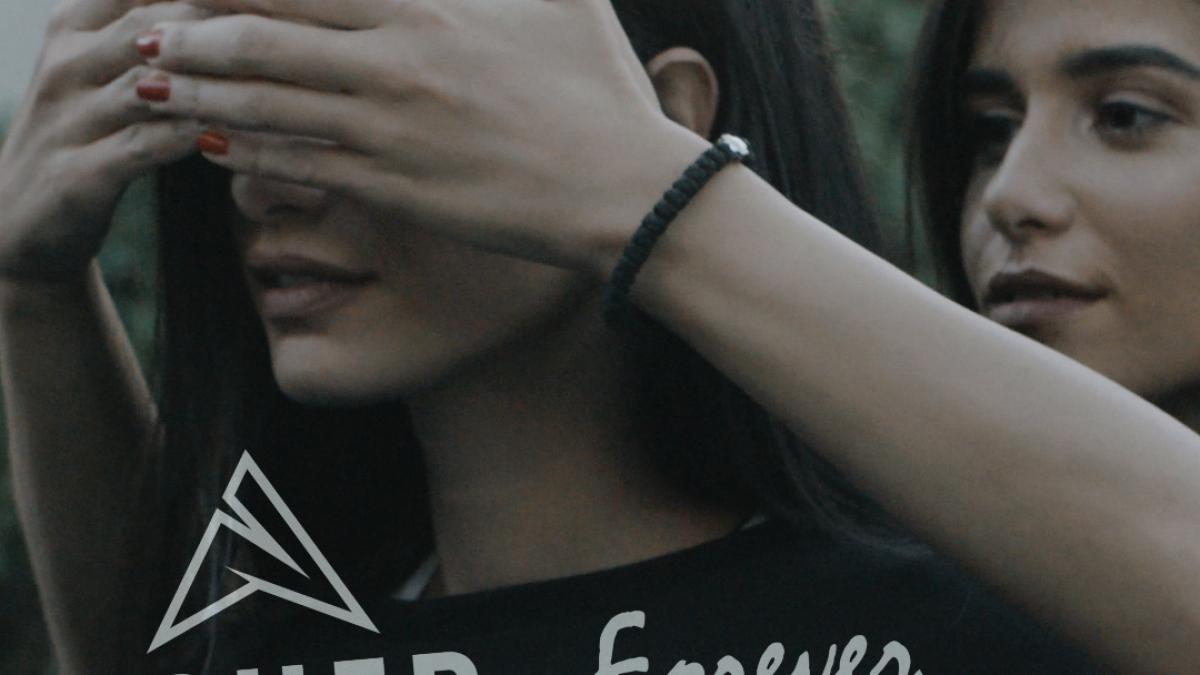 asher revine cu o noua piesa si videoclip forever