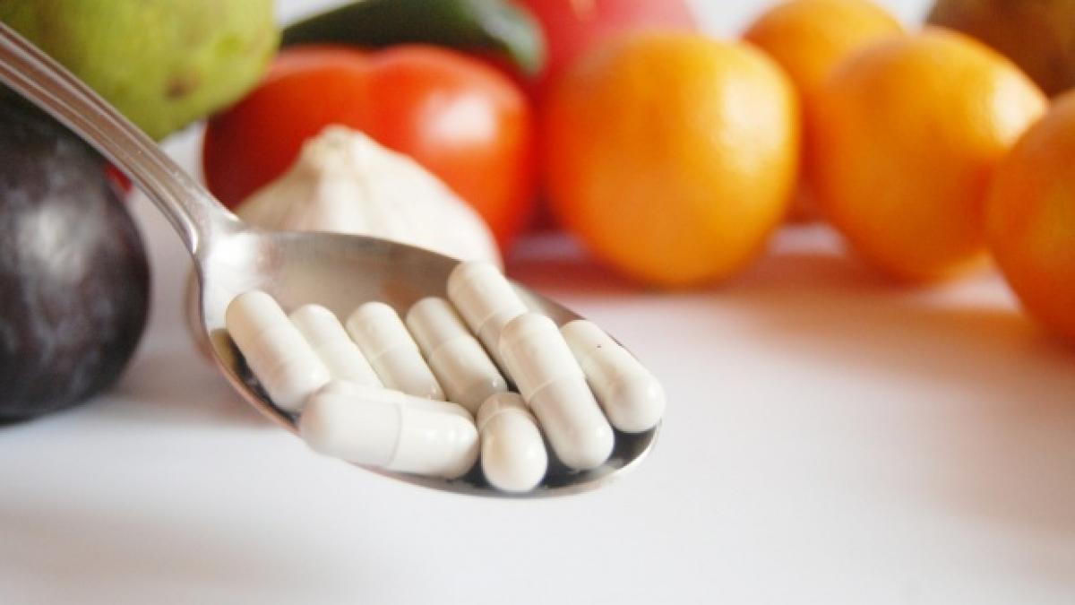 Cele mai periculoase combinaţii de medicamente şi alimente