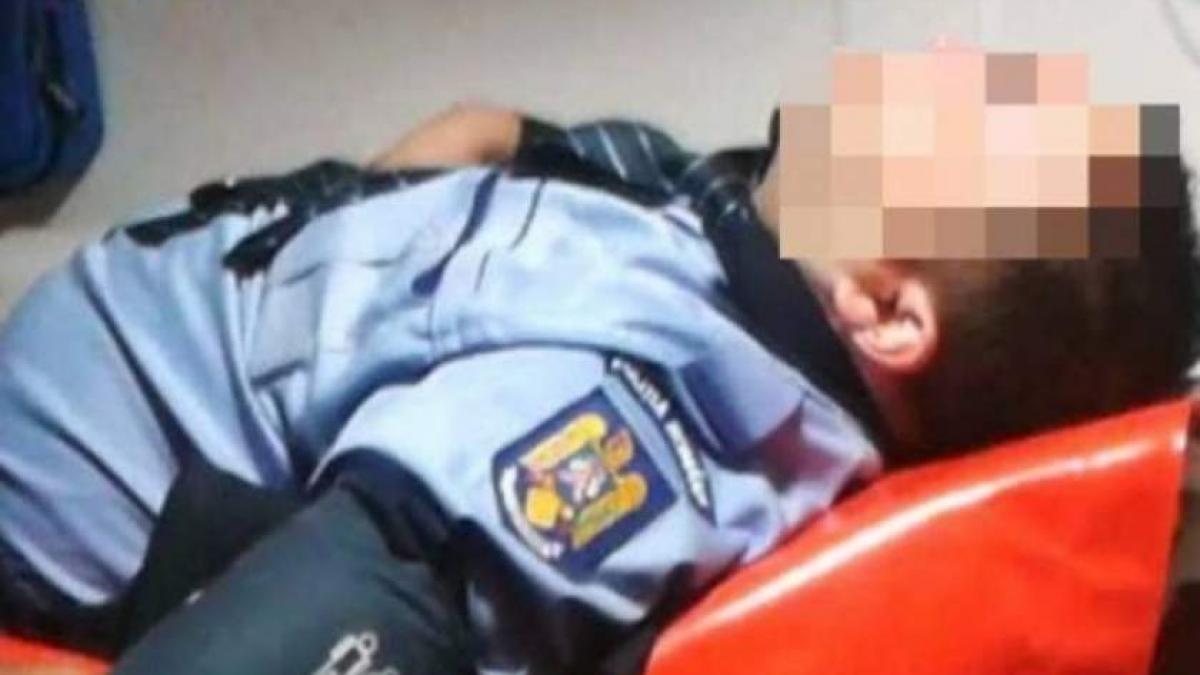 Caz şocant la Suceava! Un poliţist a fost bătut şi ameninţat cu moartea de un tânăr 