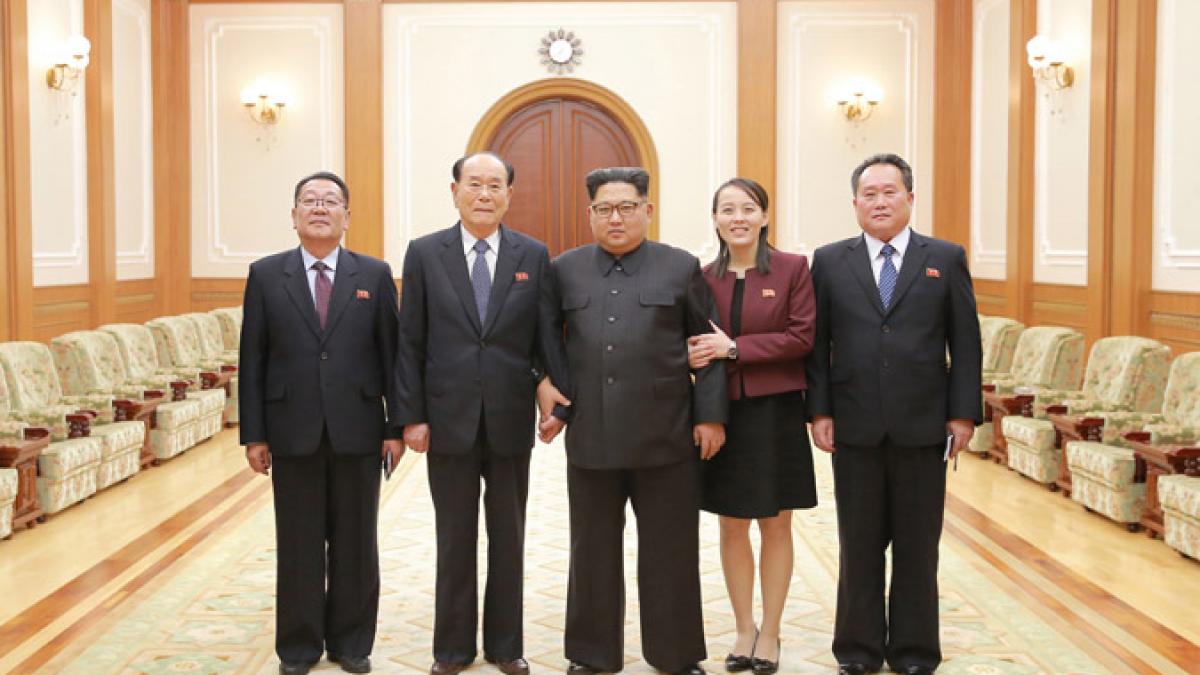 Delegația nord-coreeană de la Jocurile Olimpice primită cu căldură de Kim. Ce poze și-a făcut liderul de la Phenian