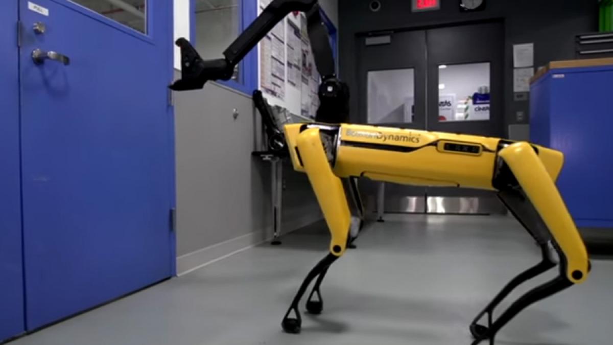 VIDEO - Inginerii de la Boston Dynamics nu încetează să ne uimească cu roboții lor