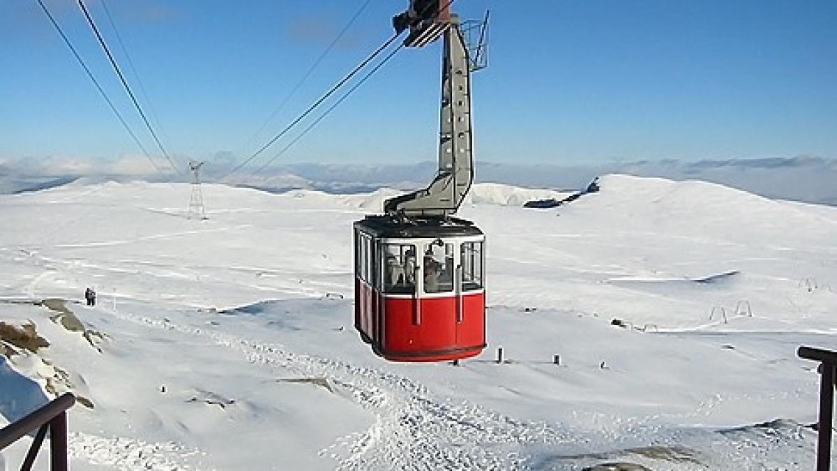 Telecabina de la Bâlea nu funcţionează din cauza vântului puternic