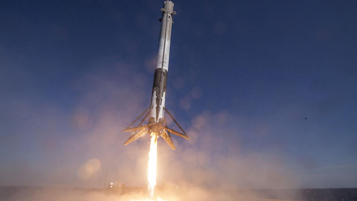 Elon Musk vrea să asigure internet wireless pentru toată planeta