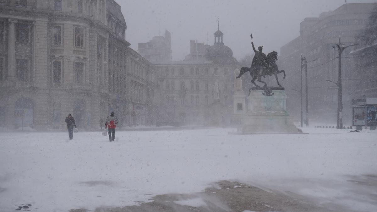 ALERTĂ - Școlile vor fi închise luni și marți, în București, din cauza condițiilor meteo