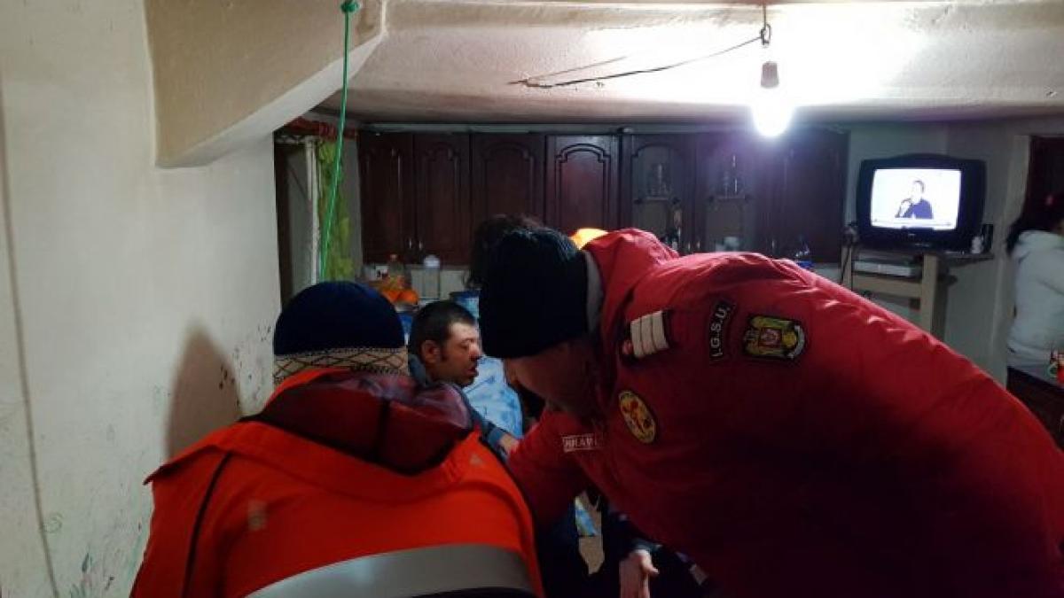 Incredibil! Un bărbat din Constanţa se zbate între viaţă şi moarte după ce a băut o soluţie de curăţat aragazul