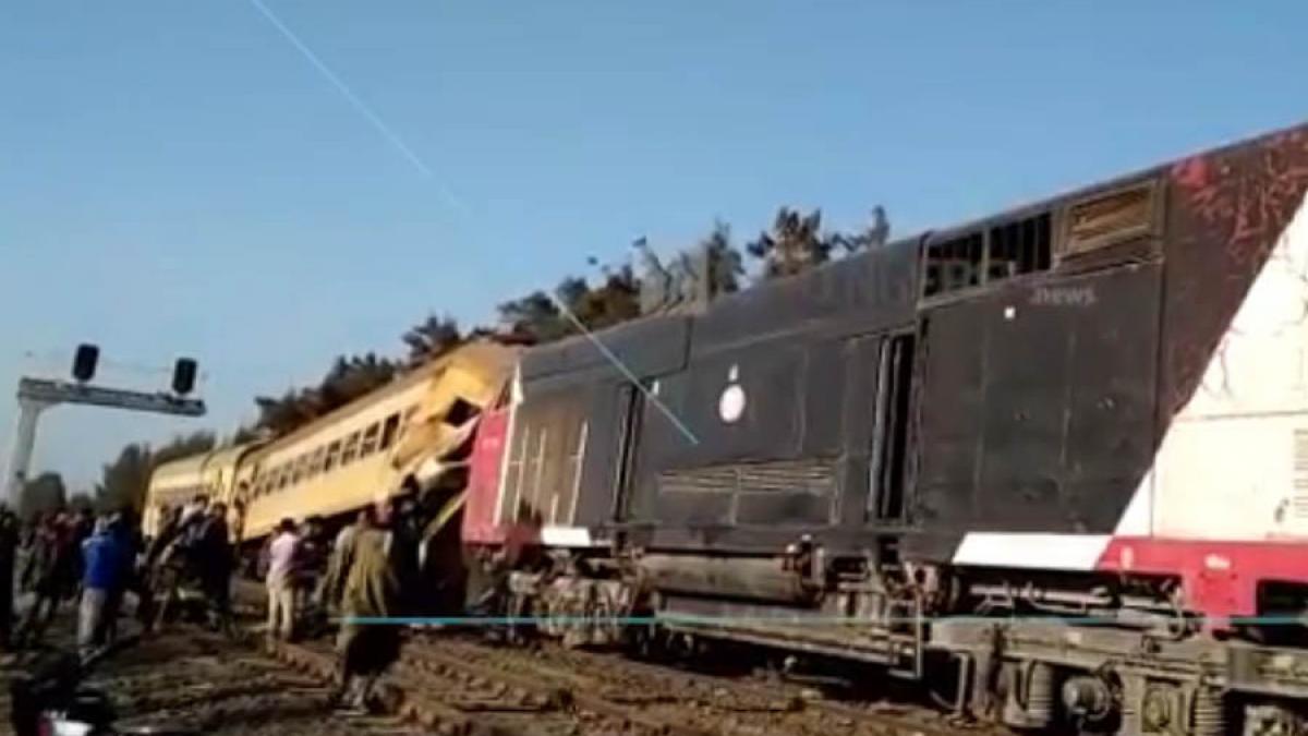 VIDEO - Accident feroviat grav în Egipt soldat cu zeci de morți și răniți