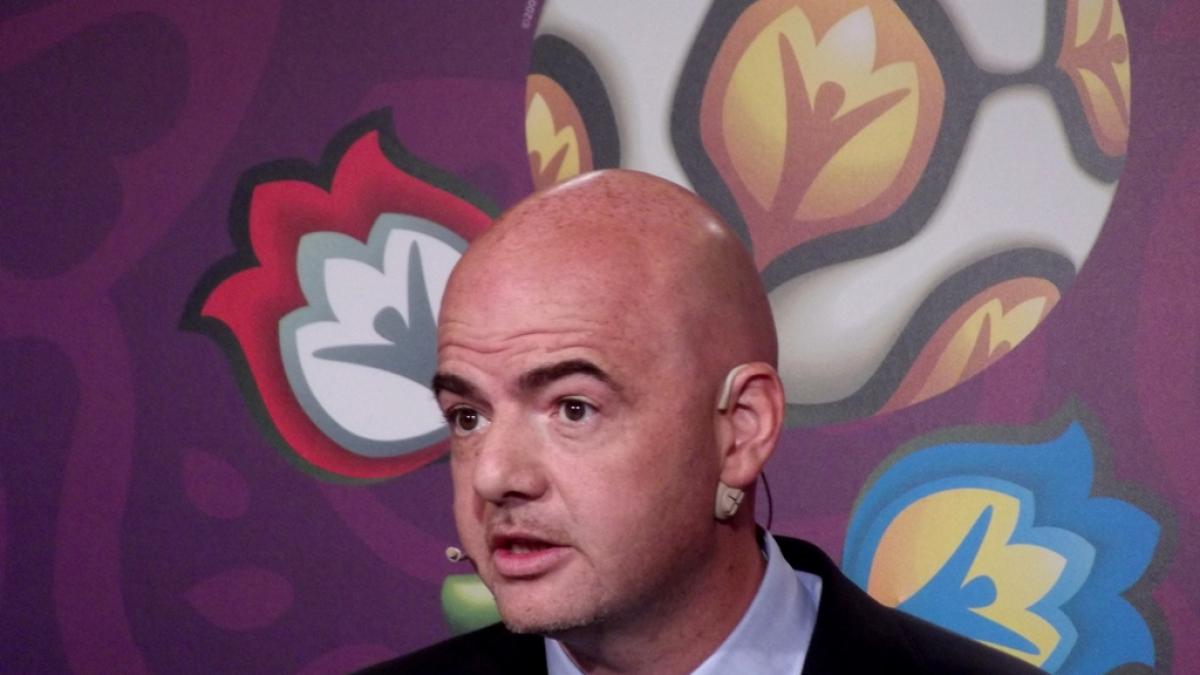 Fotbalul nu trebuie politizat, spune preşedintele FIFA la Teheran
