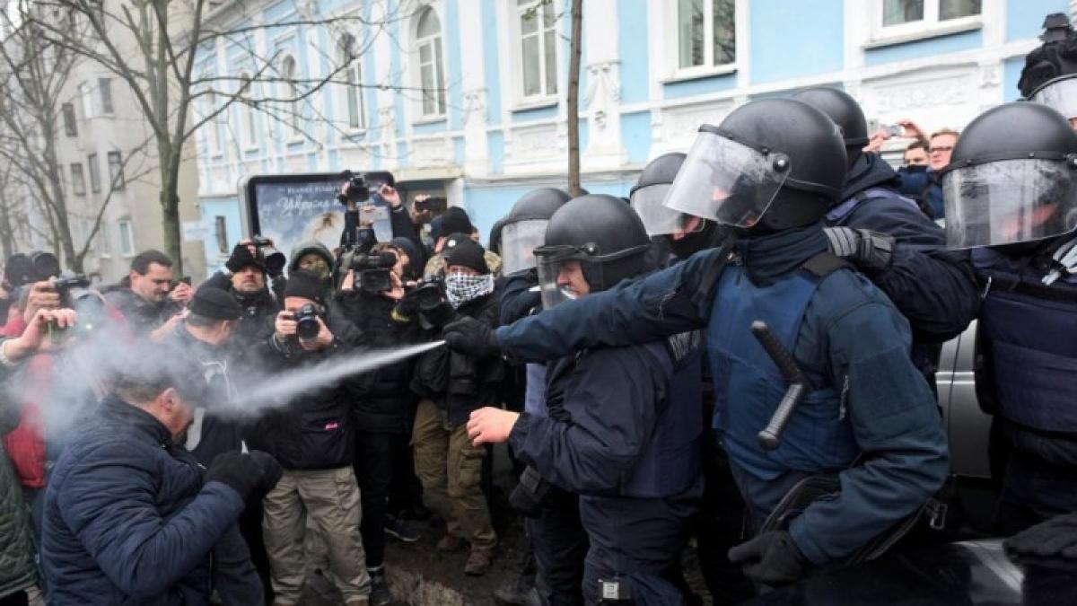 Zece persoane au fost rănite şi 50 au fost arestate, astăzi, la Kiev