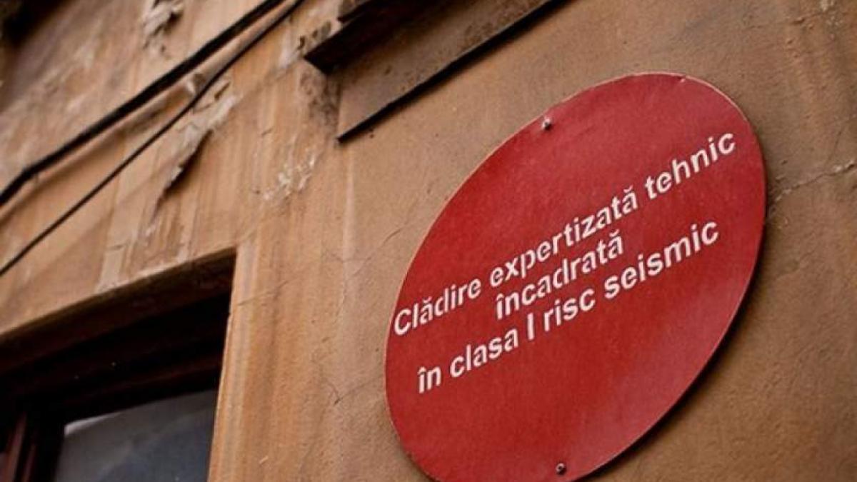 Primăria Capitalei a actualizat lista clădirilor cu risc seismic din Bucureşti