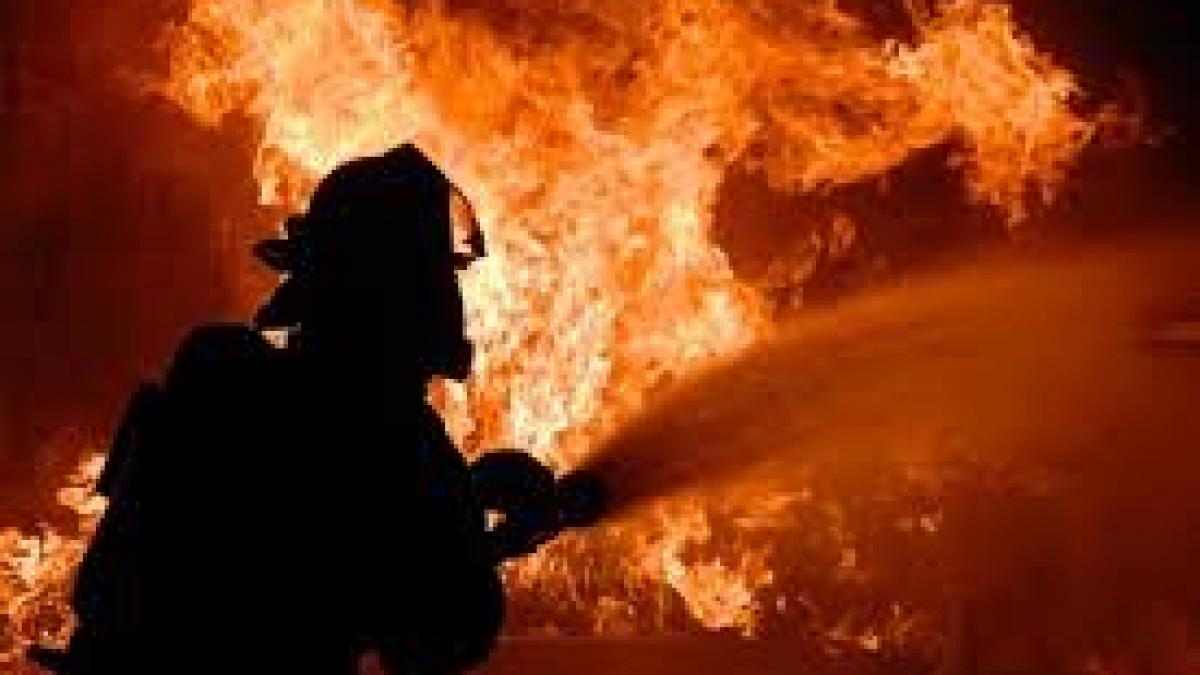 O femeie din Neamţ:a murit într-un incendiu care i-a cuprins locuinţa