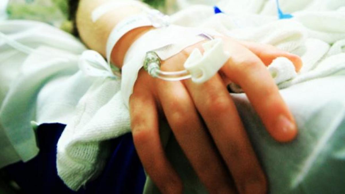 Caz şocant la Galaţi! O fetiţă de cinci ani a ajuns în comă alcoolică la spital
