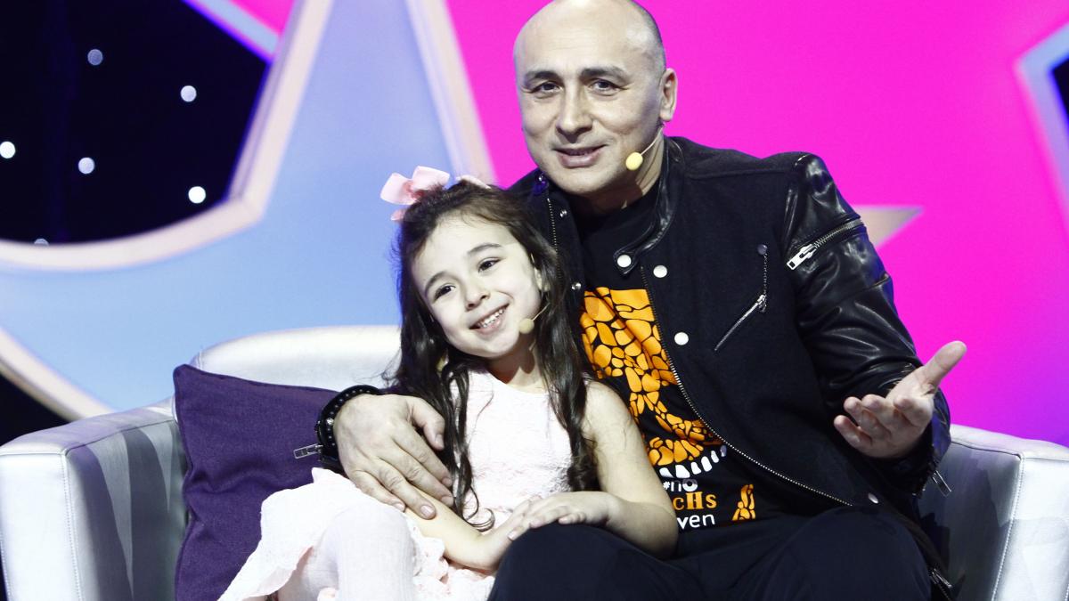 Fetița lui Marcel Pavel, deranjată de vocalizele pe care le face acasă tatăl ei