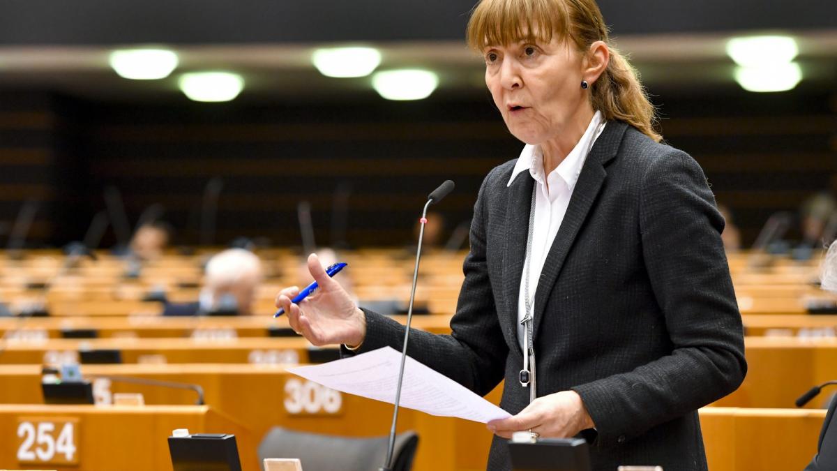 Monica Macovei a rămas fără afiliere din cauza lui Victor Ponta