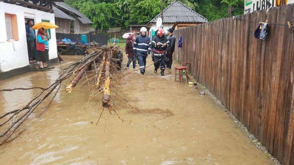 Alertă de la meteorologi! Cod portocaliu de inundaţii pe râuri din judeţele Mehedinţi şi Dolj, până sâmbătă la ora 12:00 