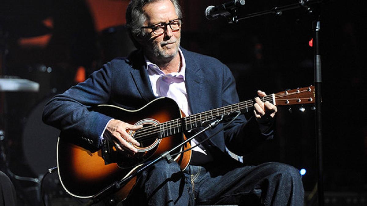 O chitară care i-a aparţinut lui Eric Clapton, vândută la licitaţie pentru 25.000 de lire sterline