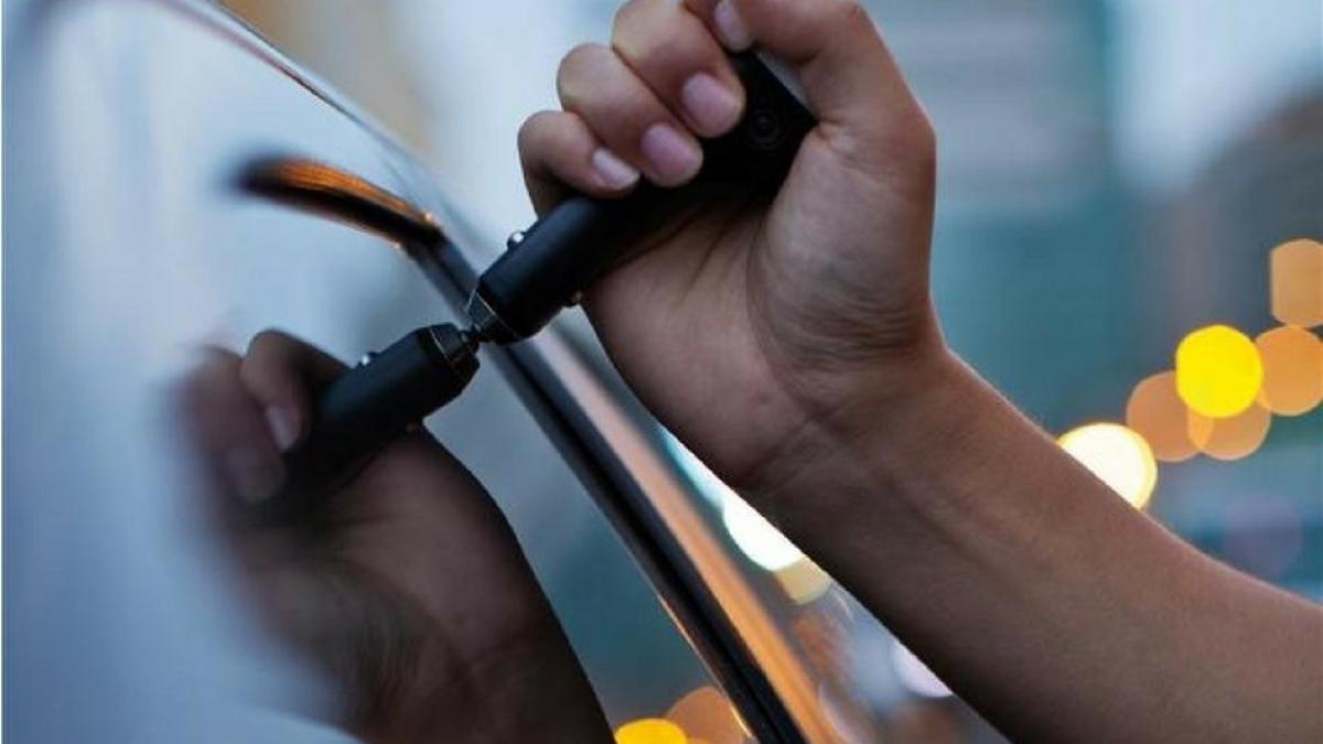 Gadgetul auto care te scoate din încurcătură    