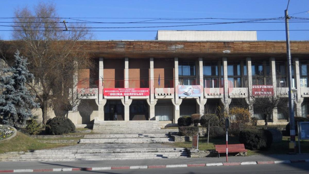Managementul sindical a demolat Casa de Cultura din Târgu Jiu