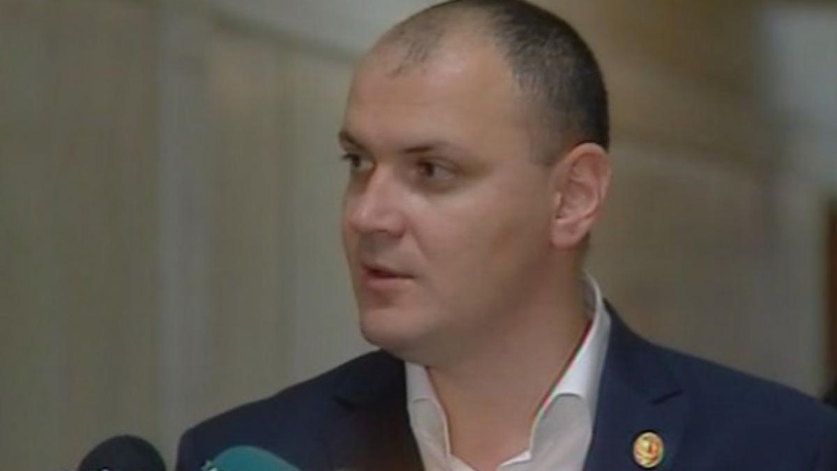 Sebastian: Nu văd o problemă în a schimba informaţii cu SRI