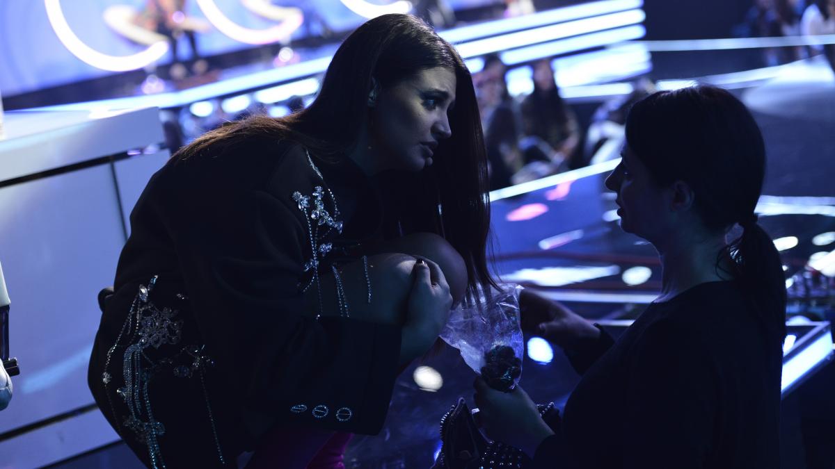 Antonia, vizitată de mama sa la filmările ”The Four – Cei 4”