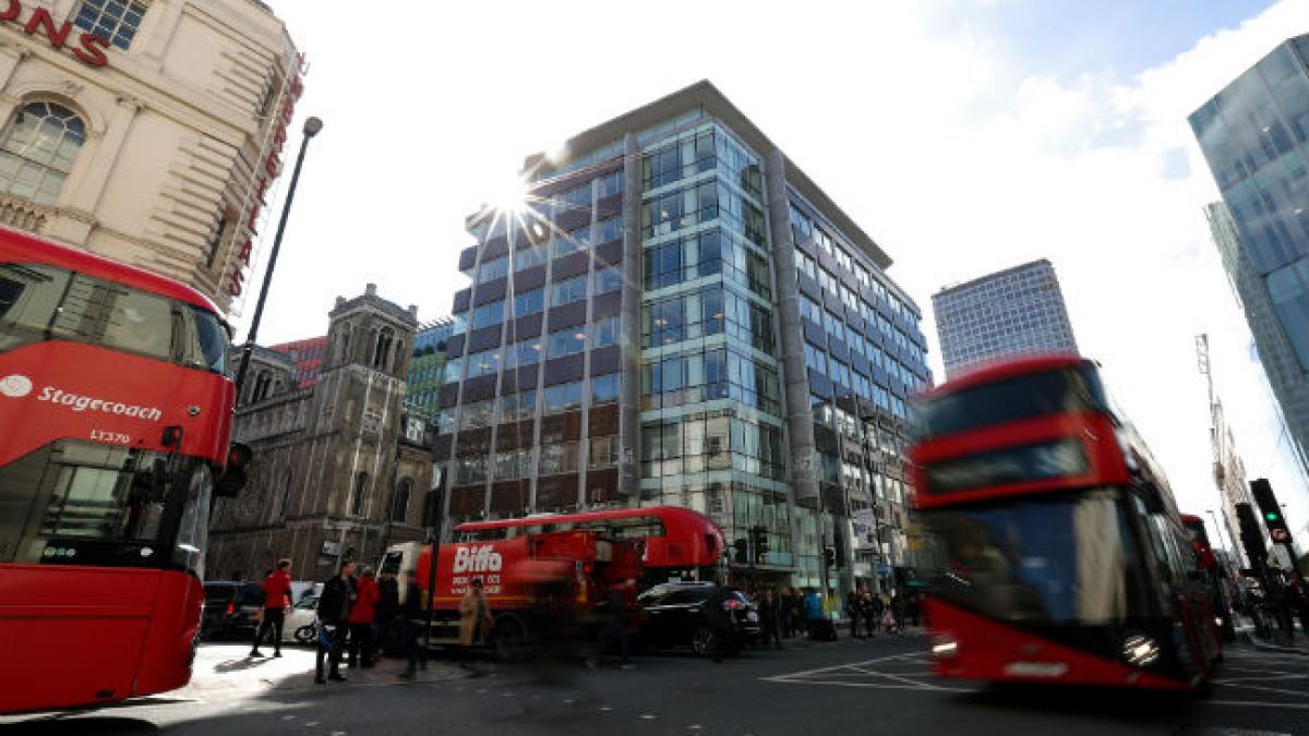 Percheziții la sediul Cambridge Analytica la o săptămână de la izbucnirea scandalului datelor personale a 50 de milioane de oameni