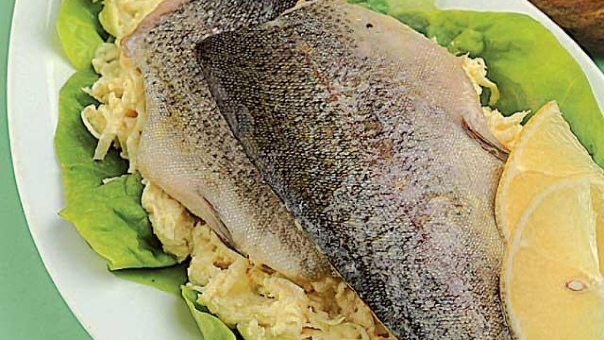 De Florii mâncăm pește - Rețetă de păstrăv cu salată de țelină