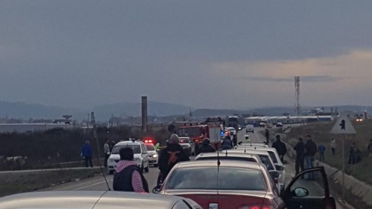 accident teribil in cluj napoca doi tineri au murit din cauza unui sofer teribilist care a depasit neregulamentar