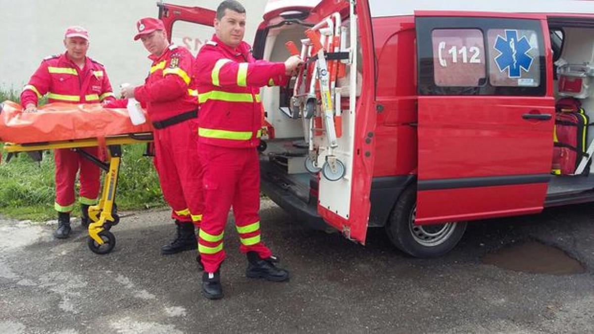 Microbuz cu turişti israelieni, răsturnat în Salina Slănic  