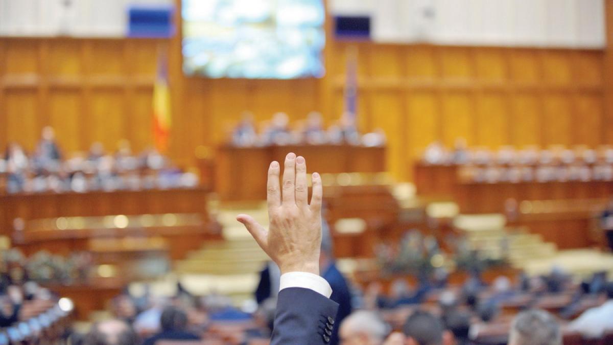 Legea referendumului, întoarsă la Iohannis