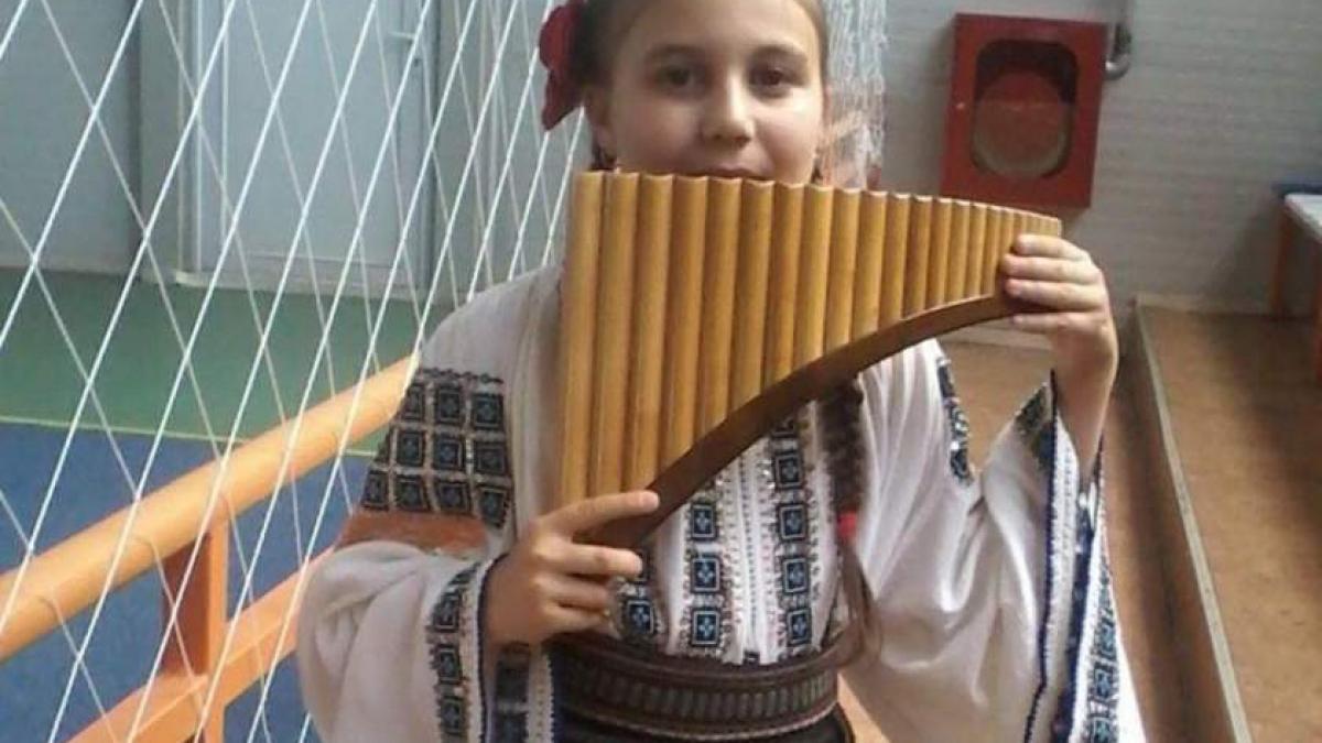 doliu in lumea muzicala o micuta artista din rovinari rapusa de o boala cumplita la numai 10 ani