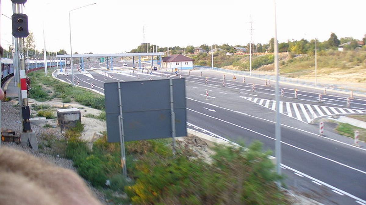 Trafic deviat pe A2 din Fetești spre Capitală din cauza unui camion răsturnat