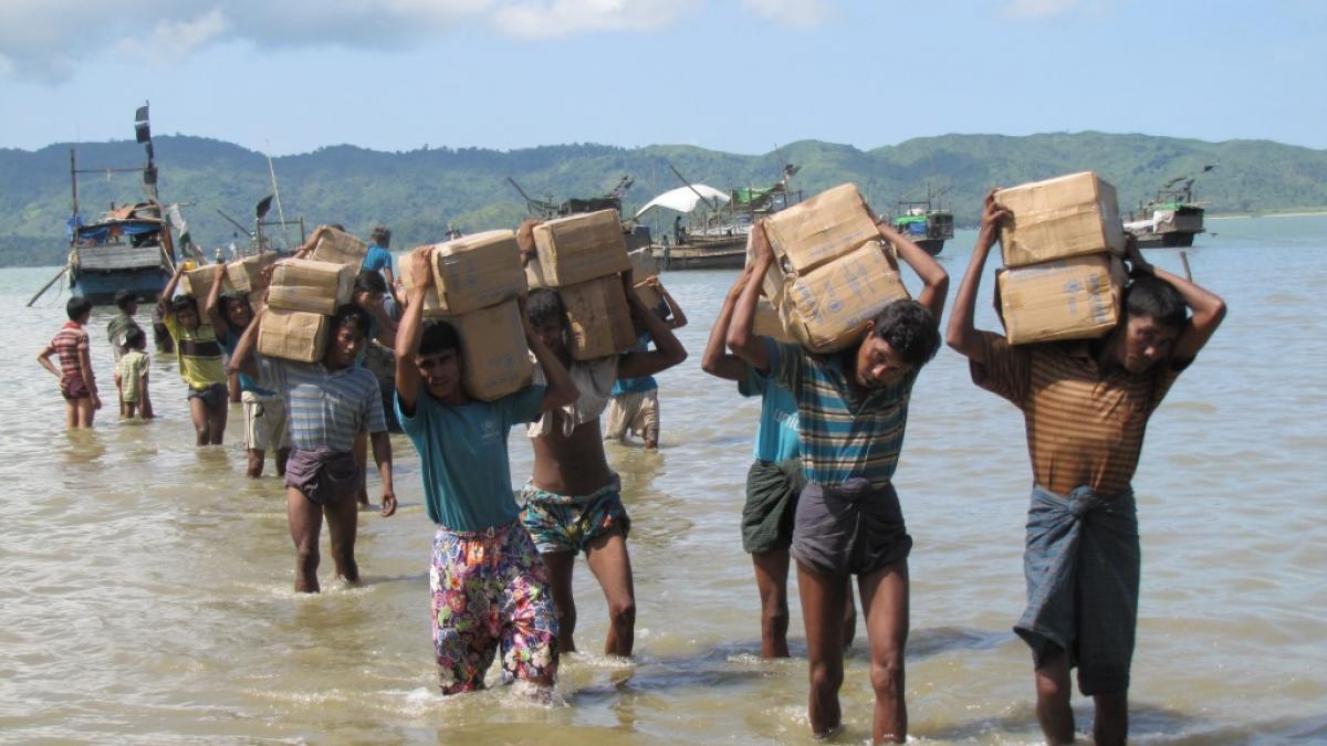 Primii refugiați rohingya s-au întors în Myanmar