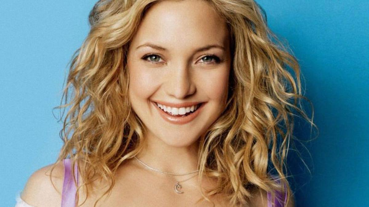 Însărcinată în patru luni, Kate Hudson şi-ar putea face planuri de nuntă 