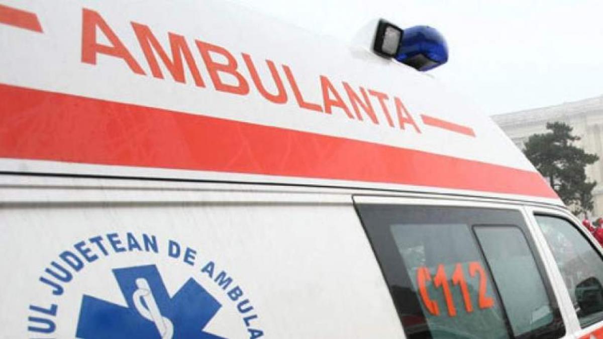 Tragedie la Botoşani! Un băiat este în stare gravă la spital după un accident stupid în timp ce juca fotbal