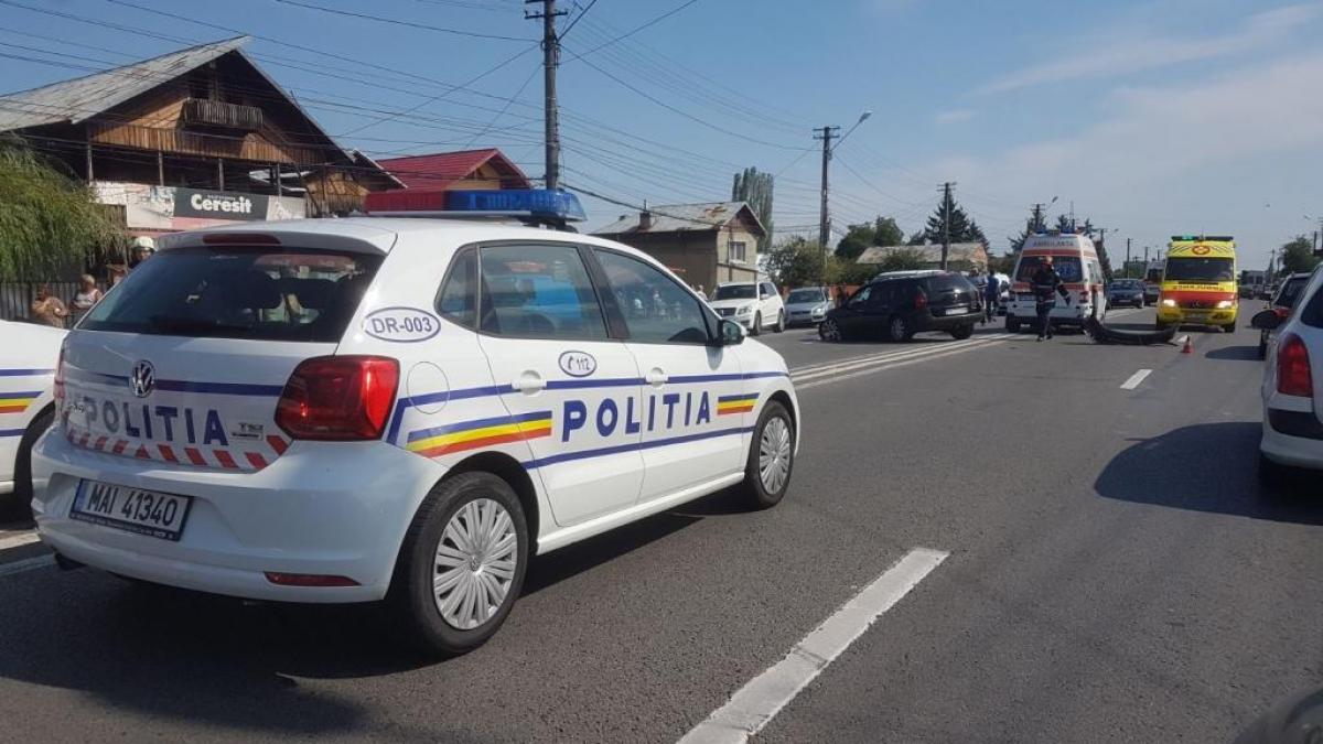 Atenţie şoferi! Trafic îngreunat pe DN 72A, în zona Priseaca, din cauza unui accident cu patru autovehicule