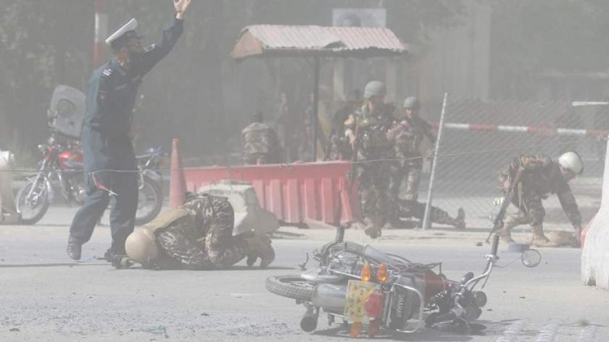 Atentat sinucigaş în Kabul. Unsprezece copii au fost ucişi. Printre răniţi se numără şi soldaţi români