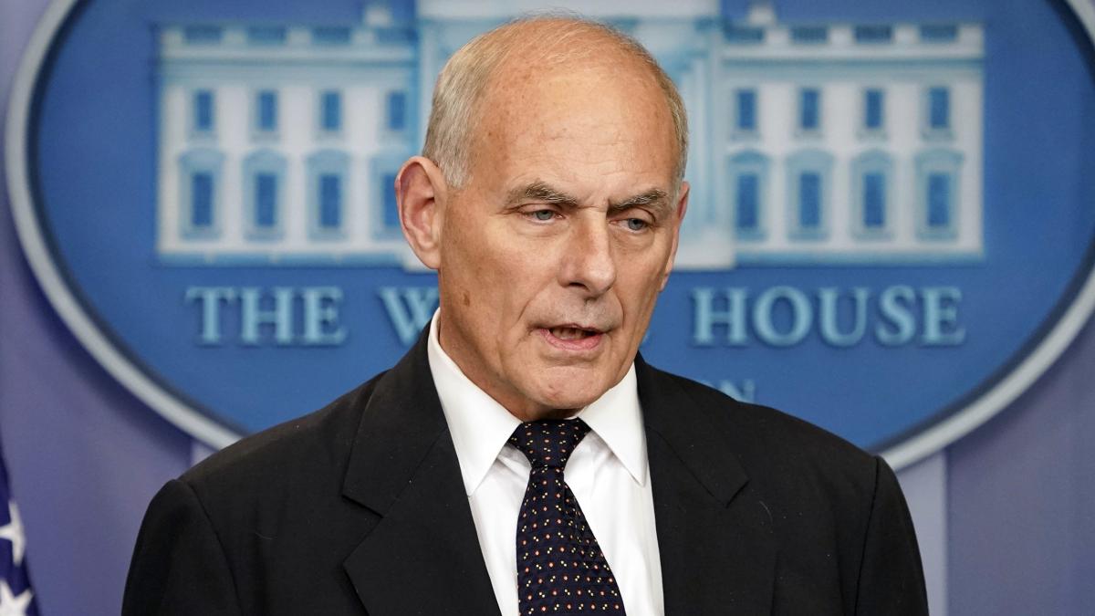 Şeful de personal al lui Trump dezminte că l-ar fi numit pe preşedinte 'un idiot' 