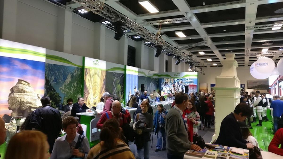 Târgurile internaţionale, lăsate în grija unui vânzător de colţare