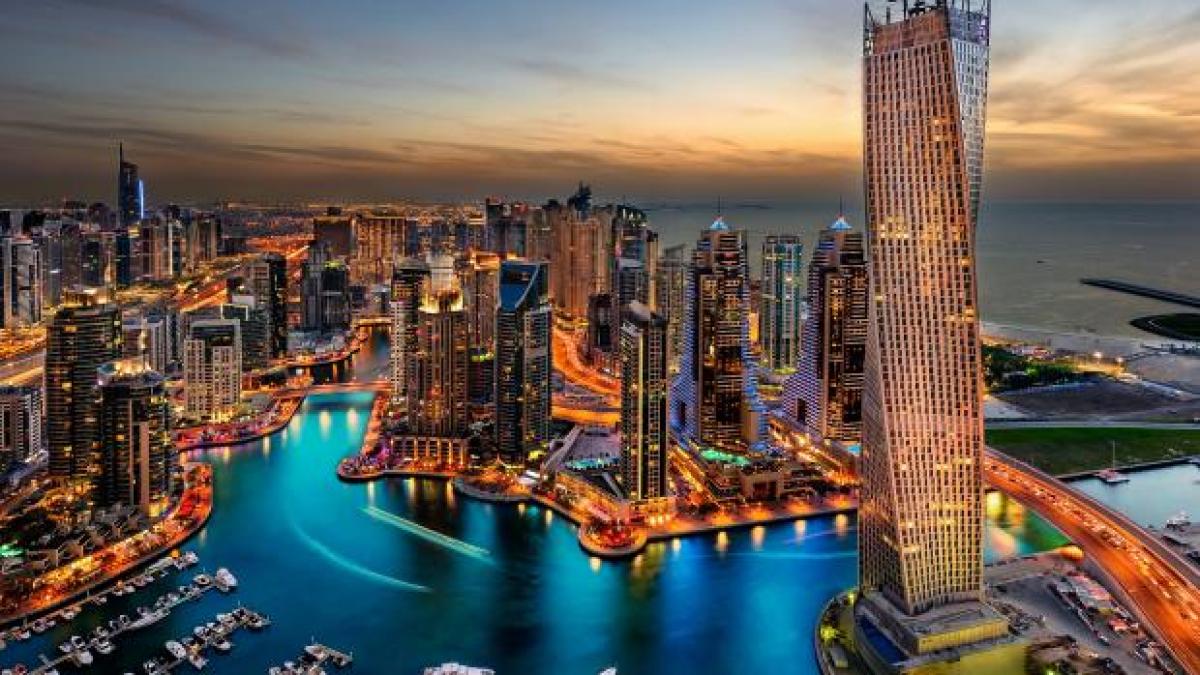 video dubai de la un sat de pescari la orasul minunilor arhitecturii